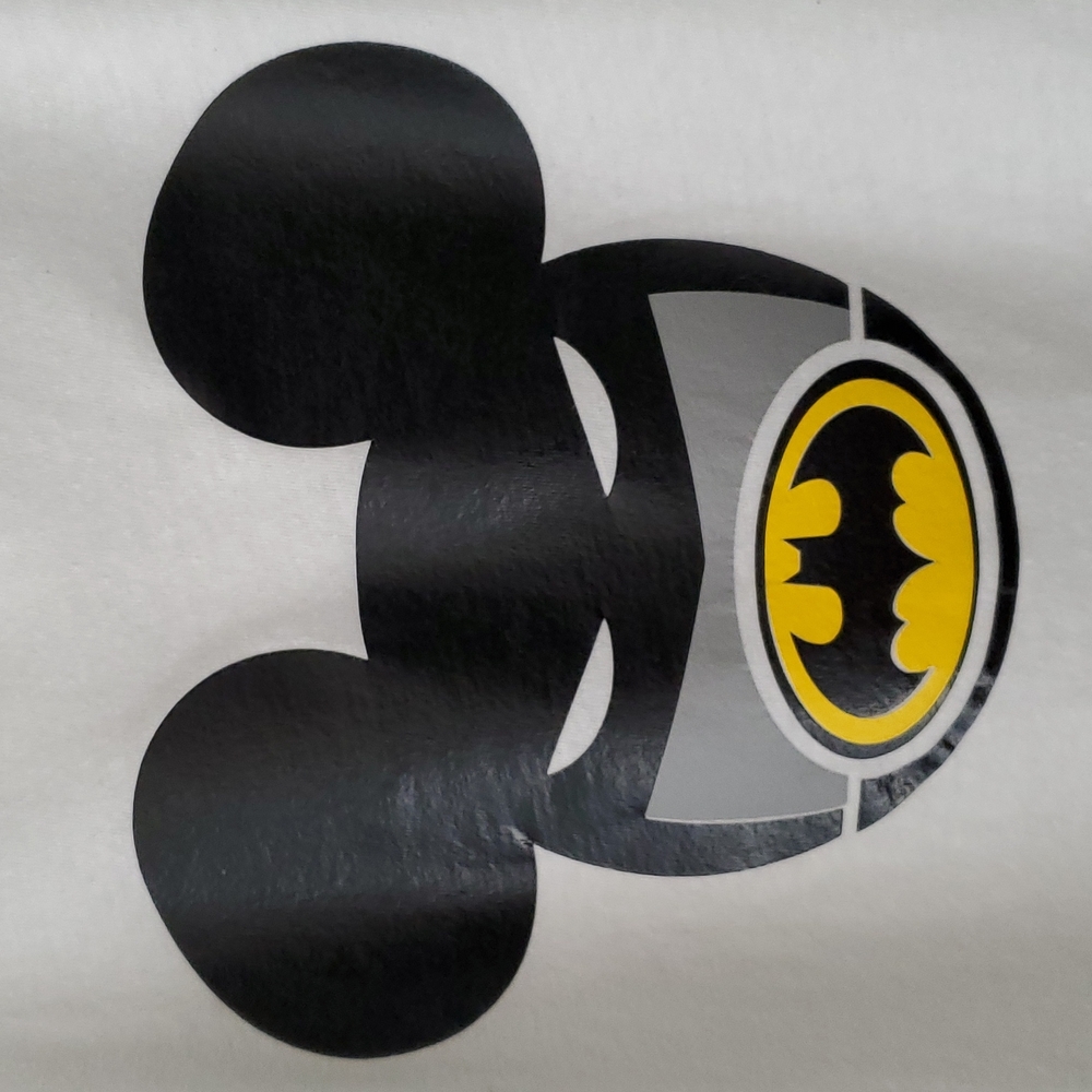 Women's Disney Batman T-shirt Size Small